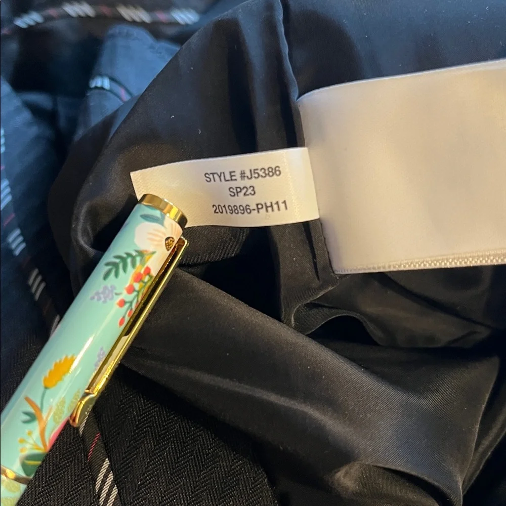 J.Crew | Cameron slim crop pant in Italian stretch wool | Black | Size 4 - Picture 13 of 13